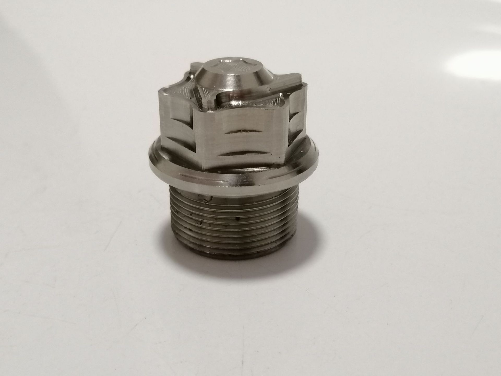 [Manufacturer Supply] Grade 10.9 M24/M22 Titanium Alloy Motorcycle Oil Cap Screw Finish None for SONIC150/Raider 150 Made China